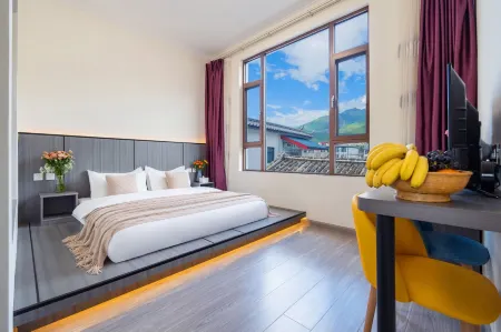 Lijiang Yunbowan Hotel (Sanyi International Airport) Отели рядом с Аэропорт Лицзян