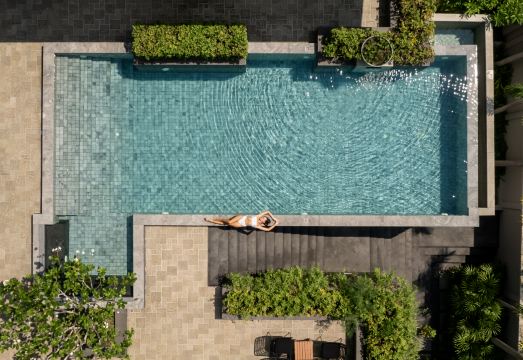 카사베이 럭셔리 풀 빌라의 넓은 풀빌라 전경