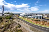 Mantra Bunbury Lighthouse Hotels near Bunbury Regional Entertainment Centre (BREC)