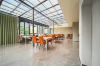 亞悅飯店（甘孜巴塘桃園路店）