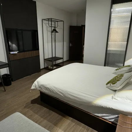 Jinglan Homestay in Linquan County