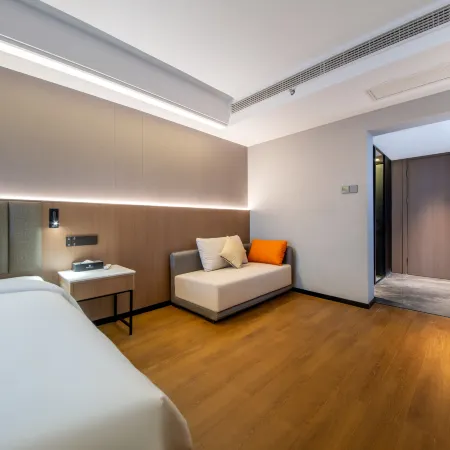 Boyue Oriental Hotel (Xi'an Bell and Drum Tower, Wulukou Metro Station Branch)