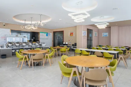 Shengfang Hotel (Zuogong County People's Government Branch)