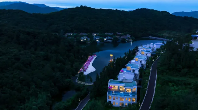 莫干山天空泳池度假村