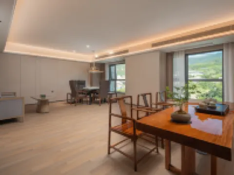 Phoenix Hotel Yuesen Hotels in Pengshui County