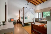 Wallawwa Hotels in Gampaha