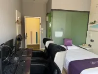 MI NI Hotel