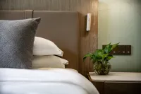 Yining Yujin Hotel