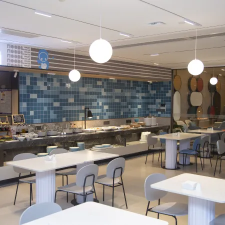 Home Inn (Sports Center, KangBo Avenue, Dezhou Development Zone)