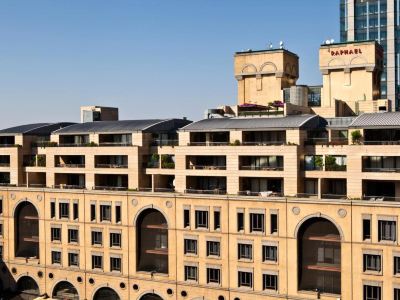 Raphael Suites