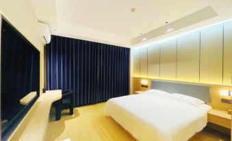 Yue Hotel (Baoding Mancheng Huiyou Shopping Mall)