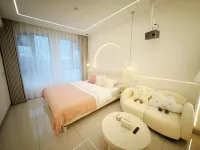 Yijiu Apartment (Kunming Railway Station Shuangqiao Night Market Style Street) - Badekar