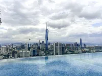 Sky Pool Suites KL Sentral - Riveria City فنادق في كوالا لمبور