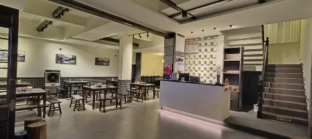 Houjiefang Homestay (Border City Chatong Scenic Area)