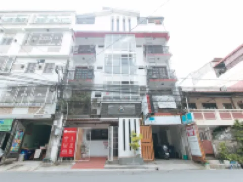 RedDoorz @ DBuilders Rooms Ph1 Taguig Hotels near Philippine Veterans Museum