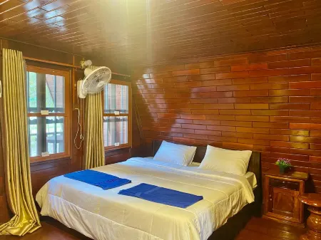 The Mangrove Beach Resort Отели рядом с достопримечательностью «Кириром»