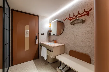 Orange Hotel (Haikou Meilan International Airport)