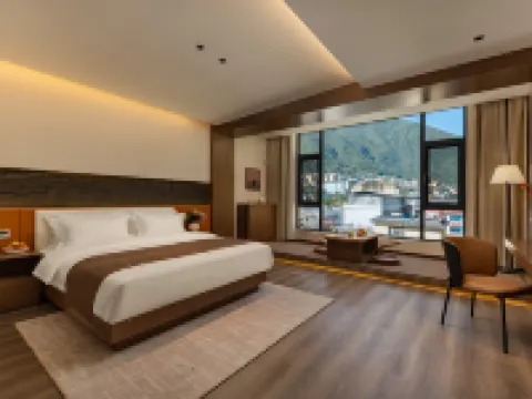 Nujiang Wangzan Card | MountainJoy DulongRiver · Designer Snow Mountain View Intelligent Hote Hotel di Gongshan