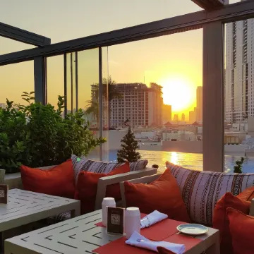 Grand Cosmopolitan Hotel