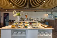 Tiangang Manfei Hotel (Ningbo Southern Business District Luomeng Universal City Store)