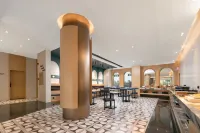 Starway Hotel (Laohekou Han River Commercial Plaza)