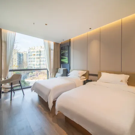 Huayue Hotel