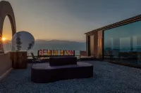 Dali Gemini |Gemini Moon Designer Seaside Holiday Retreat (Erhai Park Branch)