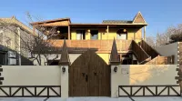 The Magic House of the Fugitive Wizard فنادق في 