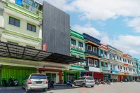 Hotel O Ace Business Hotel Galaxy Dekat Stadion ITS Hotel dekat Kebun pembibitan mangrove