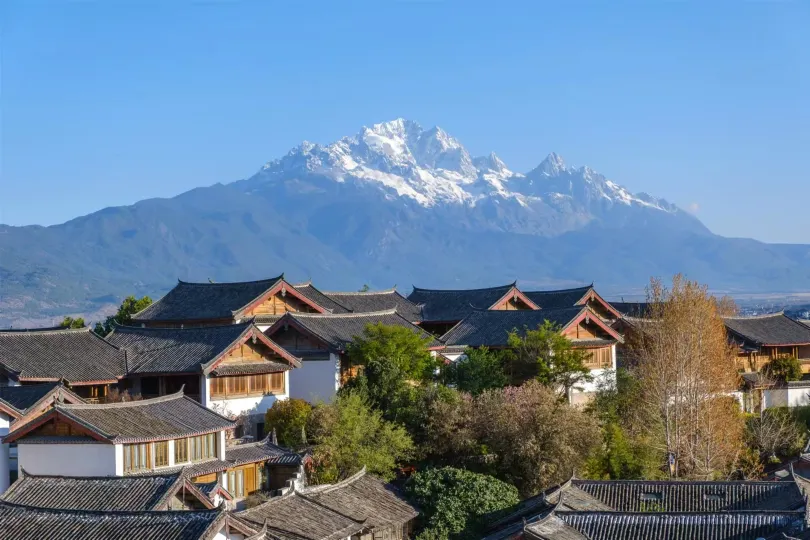 Cloudy Sun, Sunshine, Jinshan View, Snow Mountain Ancient City, Panoramic Mountain Residence