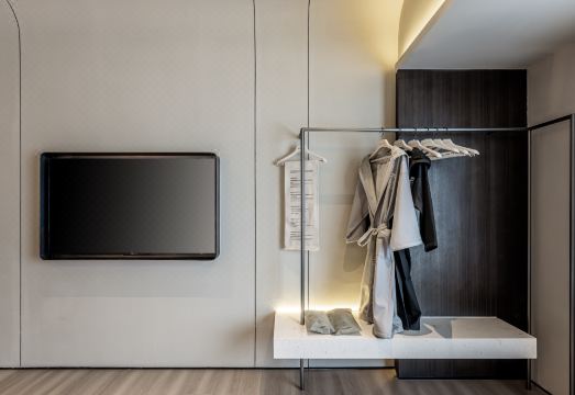 2. 더 트레저리·노..