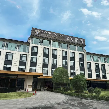 Yvonne Hotel