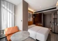 Lichen Light Hotel (Chifeng Second Hospital Branch)