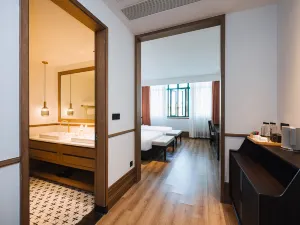 Jinxu Hotel, Chikan Ancient Town