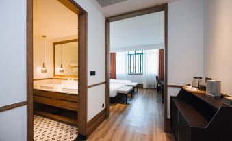 Jinxu Hotel, Chikan Ancient Town