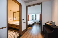 Jinxu Hotel, Chikan Ancient Town