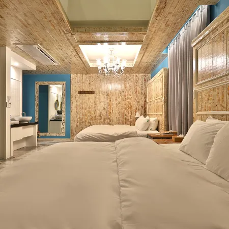 February Hotel Gimhae