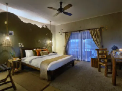 バラヒ ジャングル ロッジ チトワンのホテル