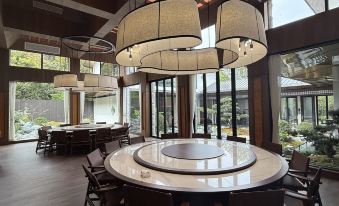 Dali Yishanhai Manor