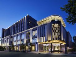 ذا سترينجز هوتل ناجويا