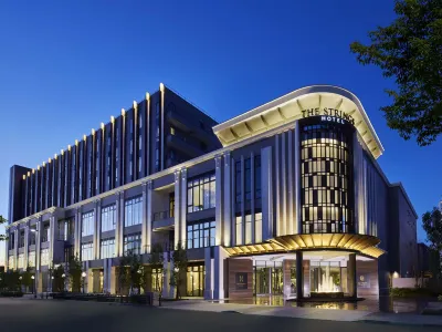 The Strings Hotel Nagoya Hotels near Tōgan-ji Temple
