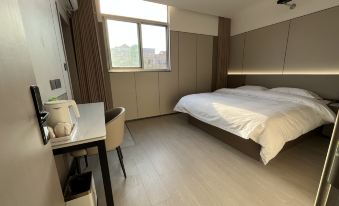 Longkou Zhaoren Business Hotel