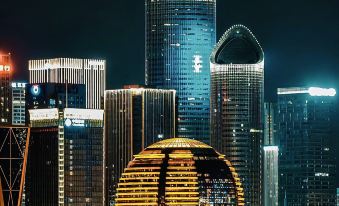 Sea Blue Hotel(Qianjiang New City Raffles City Center )
