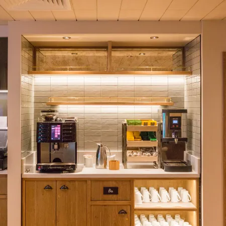 Hub by Premier Inn London Westminster, Saint James' Park Отели рядом с достопримечательностью «Кларенс Хаус»