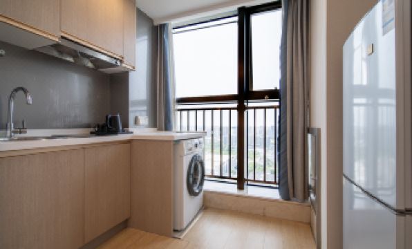 Autumn Thoughts High-Rise Scenic Administrative Apartment