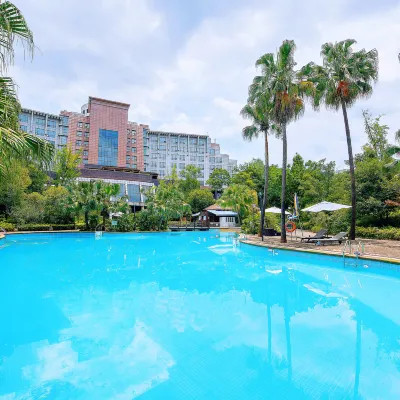 Ramada Plaza by Wyndham Chongqing West Hotels near Beishan Rock Carvings