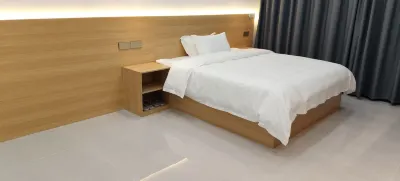 Huagui Hotel Hotels near Jinlong Mountain