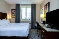 Quality Inn & Suites Downtown Vancouver Các khách sạn gần Seawall in Vancouver