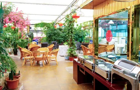 Yongdeng Jinyuan Grand Hotel