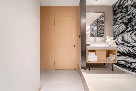 MEHOOD LESTIE Hotel (Suzhou Guanqian Street Chayuanchang Subway Station)